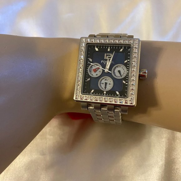 Fossil Women's Multifunction Blue Dial Watch - Picture 6 of 6